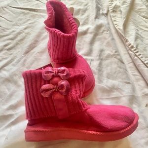 Comfy Pink Bow Boots